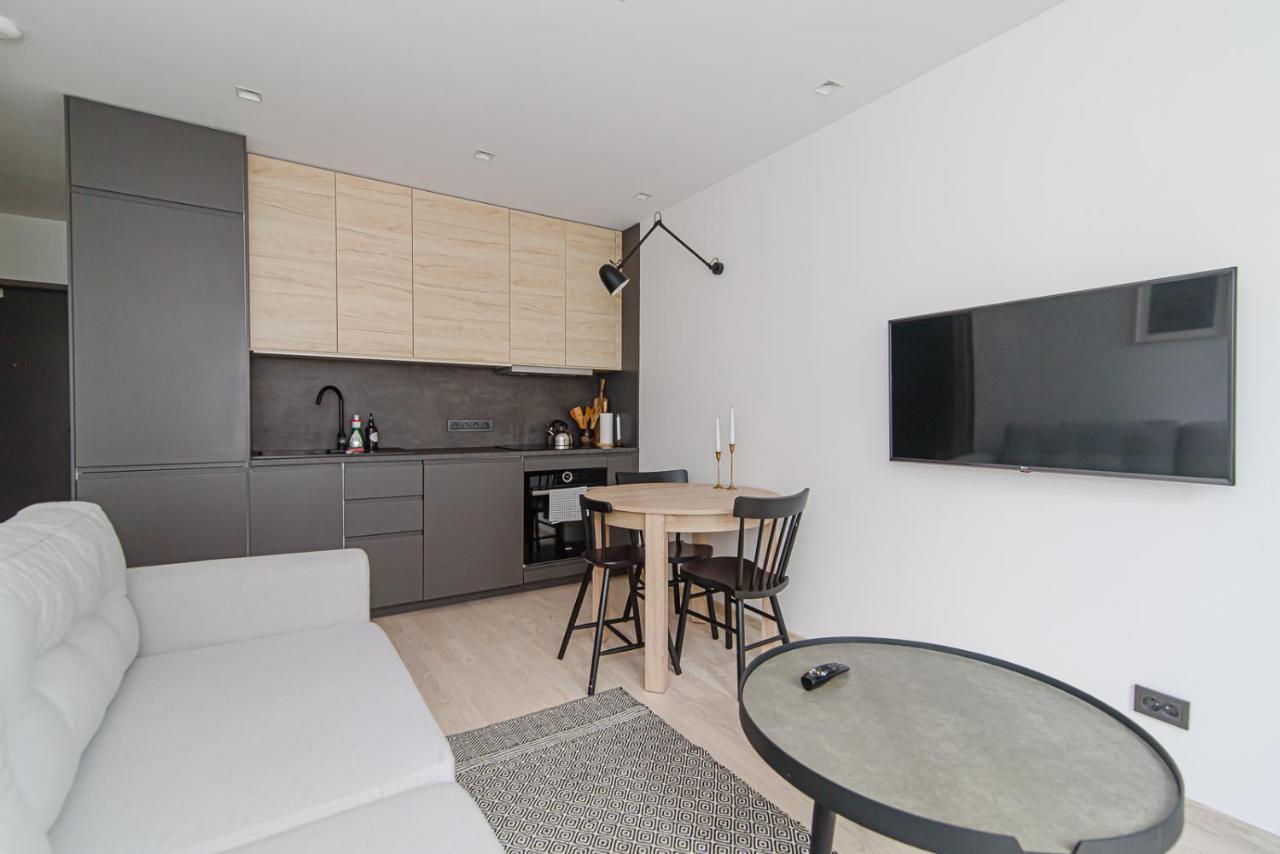 Modern Apartment Next To Ozas Park By Urban Rent VNO Buitenkant foto